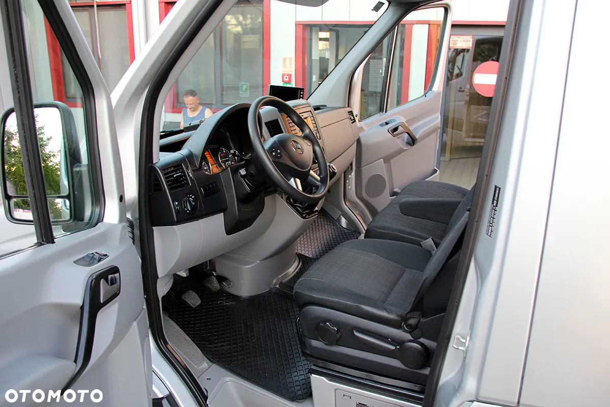 Mercedes-Benz SPRINTER L2H2 - 23