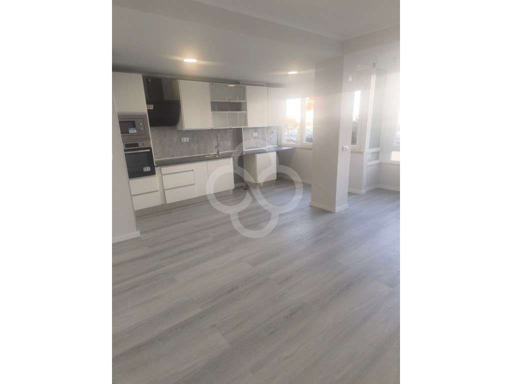 Apartamento T2 à venda - Rua António Sérgio, Oeiras - Grande imagem: 2/17