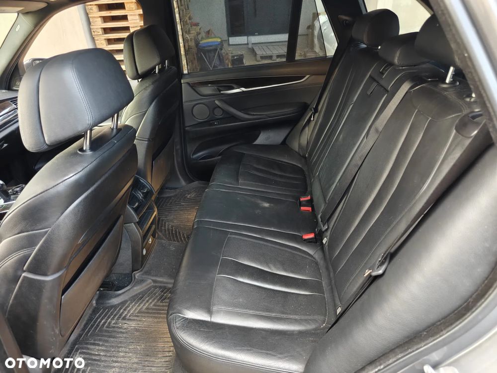 BMW X5 xDrive50i Sport-Aut - 13