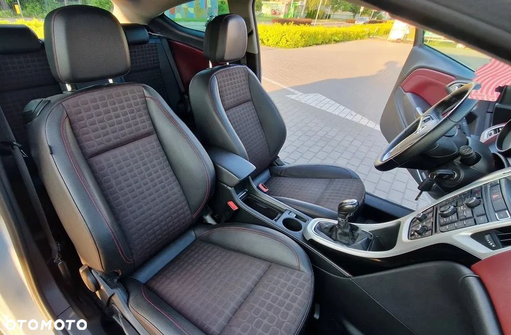 Opel Astra GTC 2.0 CDTI ecoFLEX Start/Stop Edition - 17