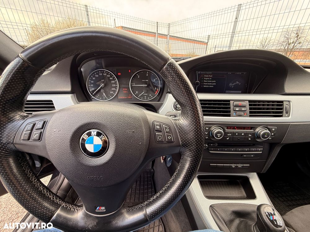 BMW Seria 3 320d xDrive DPF - 18