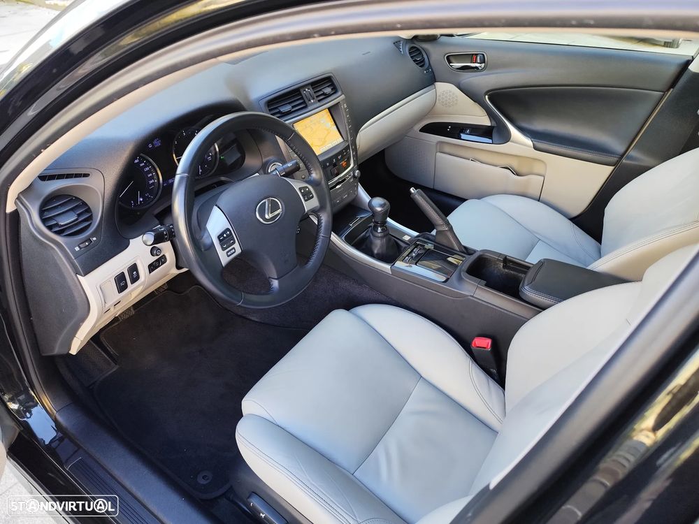 Lexus IS 200 d P.Executive 2G - 4
