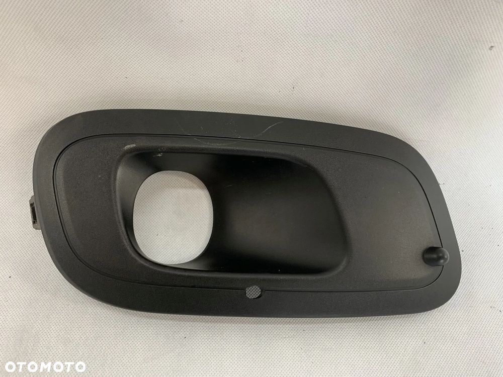 Fiat Panda 3 III 10r atrapa prawa kratka zderzak 2010 - 1