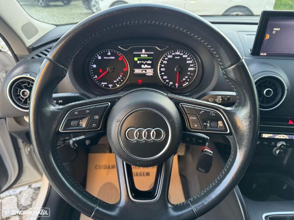 Audi A3 Sportback 1.6 TDI Design - 29