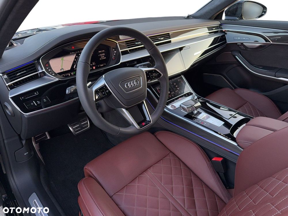 Audi S8 - 11