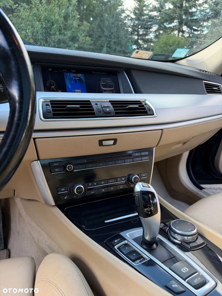 BMW 5GT 520d - 12