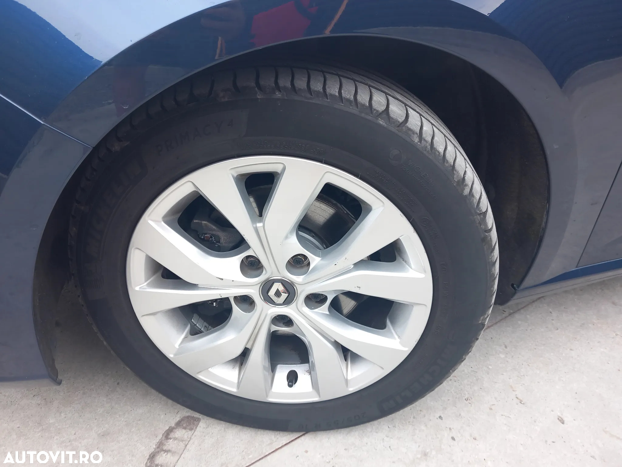 Renault Megane ENERGY TCe 140 EDC LIMITED - 18