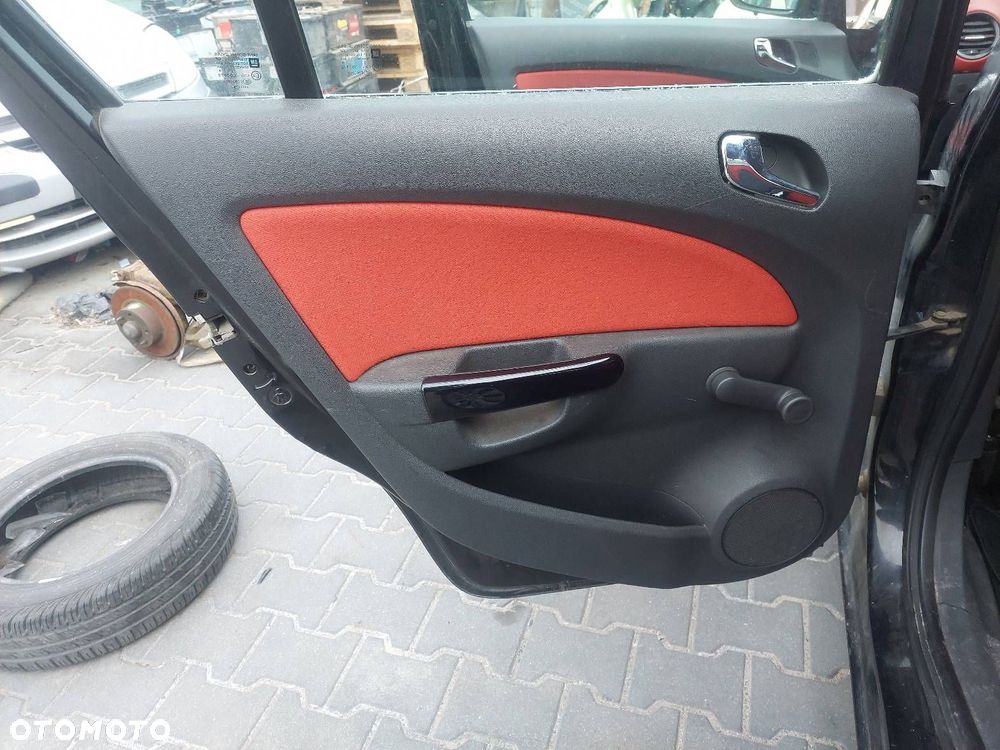 FOTELE KOMPLET LEWY PRAWY KANAPA TYŁ + BOCZKI OPEL CORSA D 5D - 9