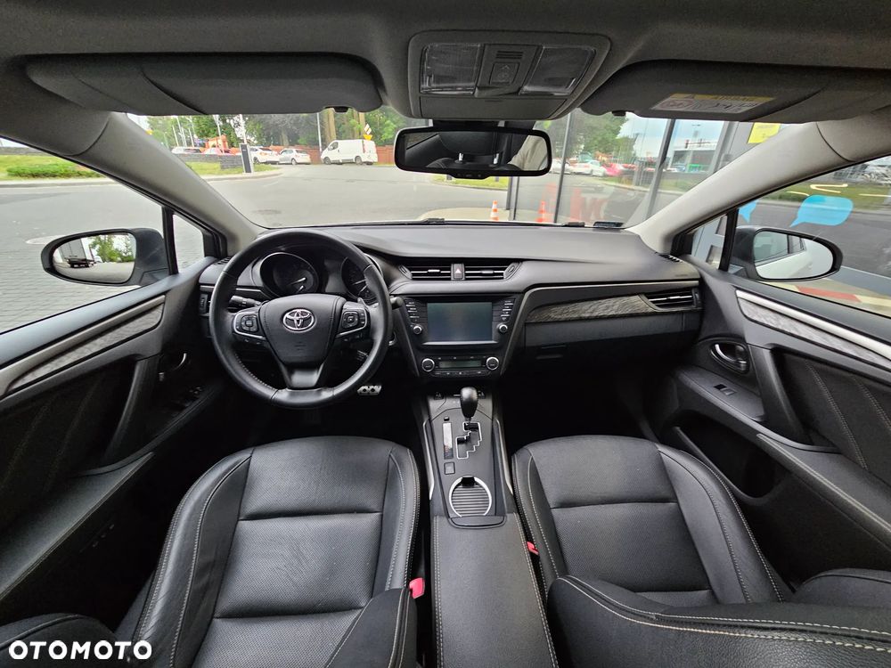 Toyota Avensis 1.8 Prestige MS - 10
