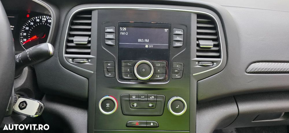 Renault Megane BLUE dCi 115 Equilibre - 11