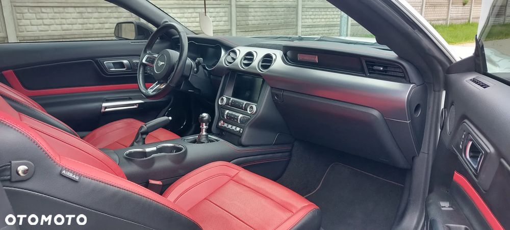 Ford Mustang - 22
