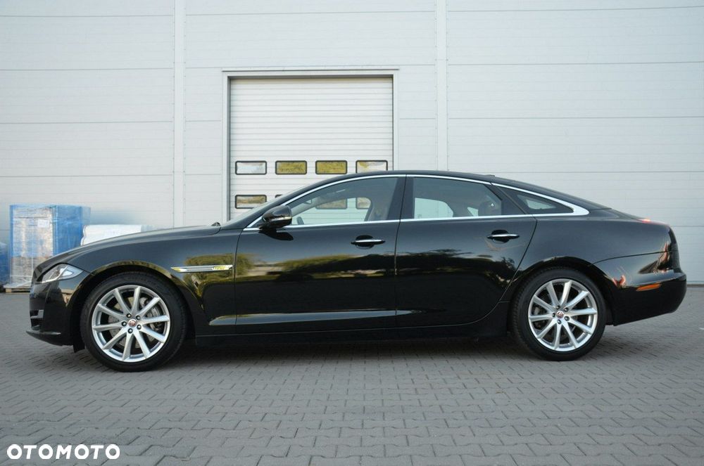Jaguar XJ - 4