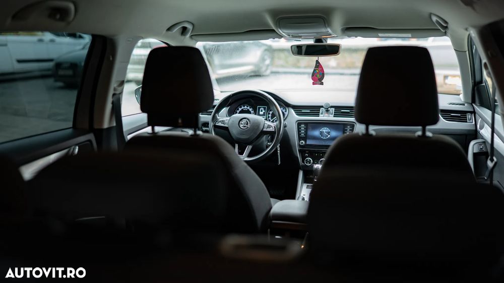 Skoda Octavia Combi Diesel 1.6 TDI DSG Style - 29