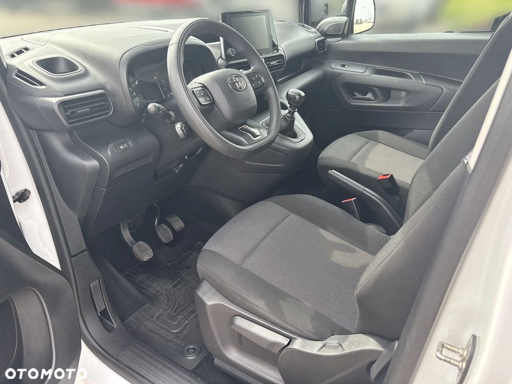 Toyota 1.5 D-4D STANDARD 2,0T ACTIVE - 9