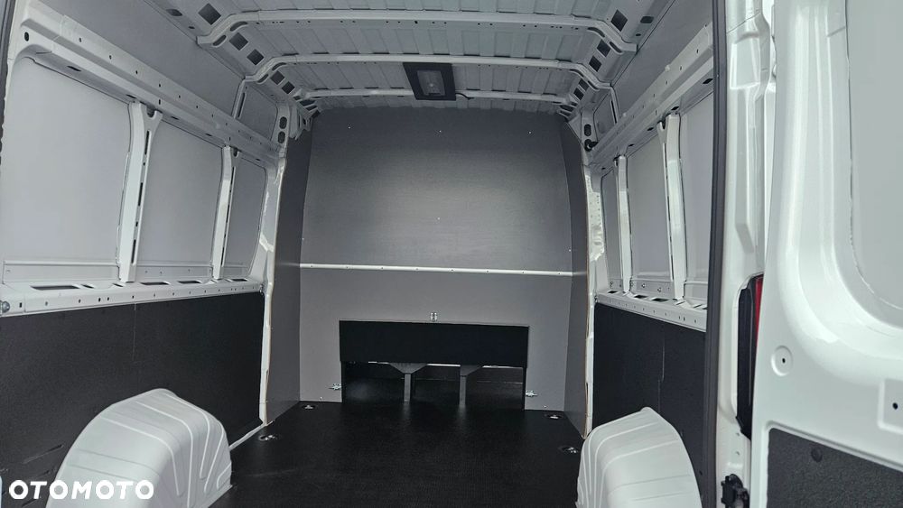 Opel Movano Załogowy - 7