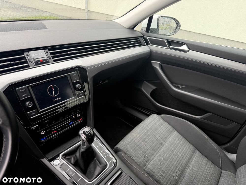 Volkswagen Passat 1.5 TSI EVO Business - 38