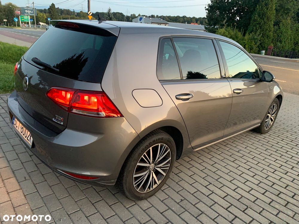 Volkswagen Golf 1.6 TDI BlueMotion Trendline - 4