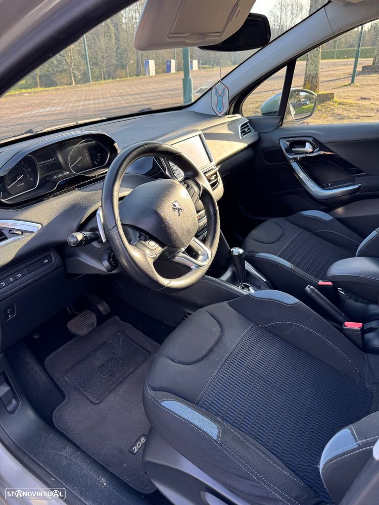 Peugeot 208 1.6 e-HDi Allure 2-Tronic - 5