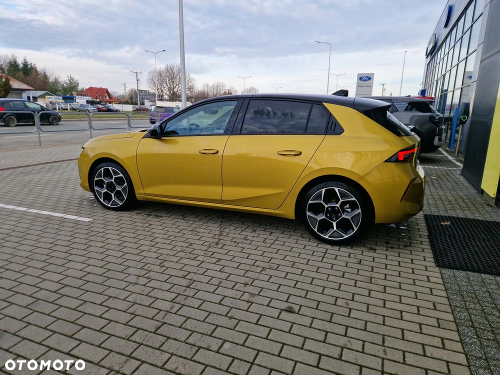 Opel Astra 1.2 T GS Line S&S - 4