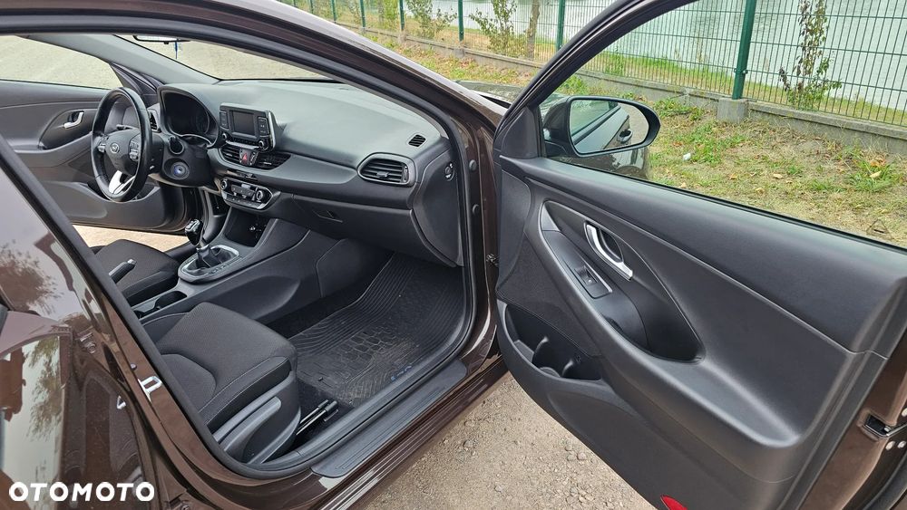 Hyundai i30 1.4 Comfort - 19