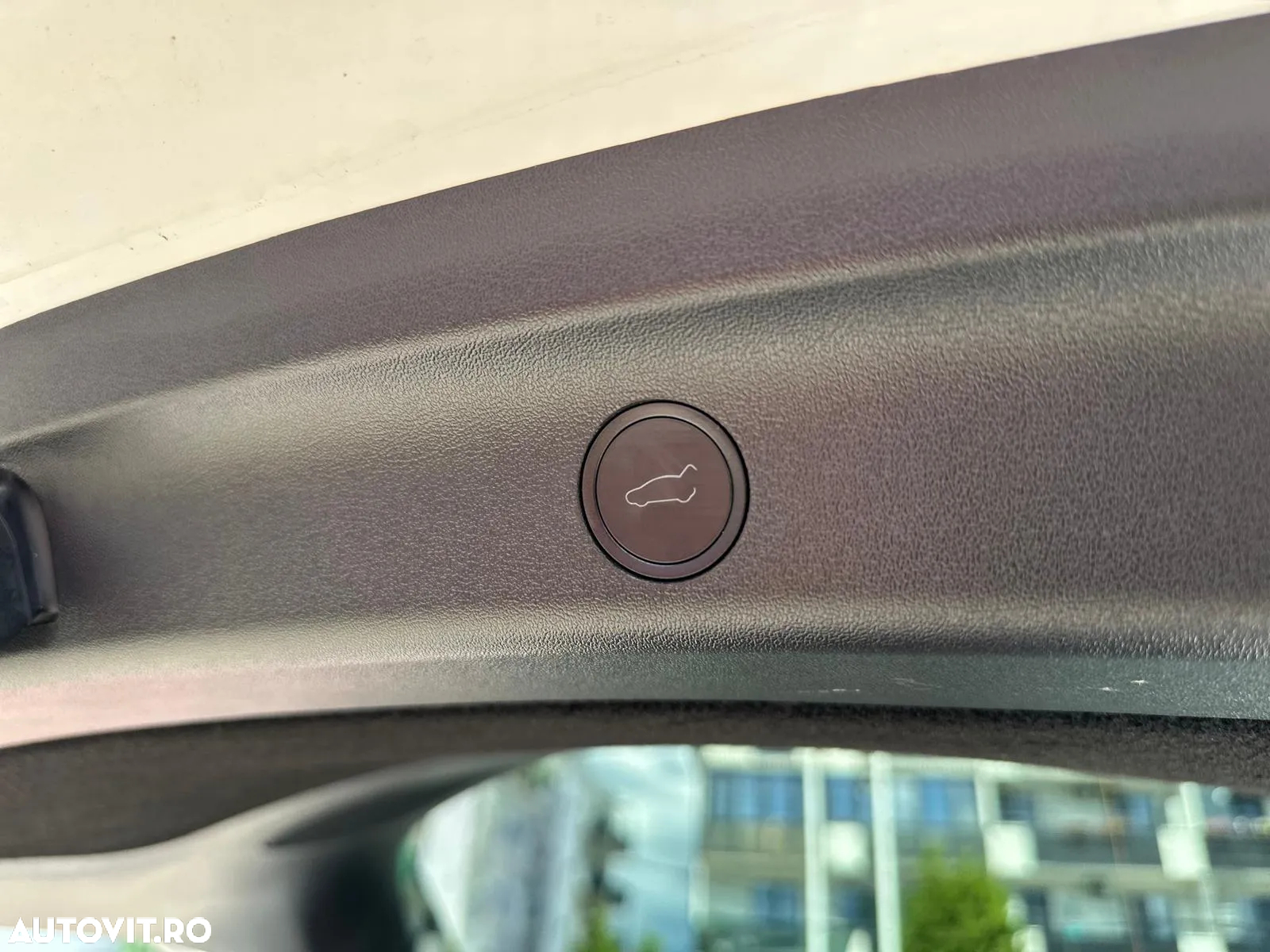 Tesla Model Y Long Range Dual Motor AWD - 35