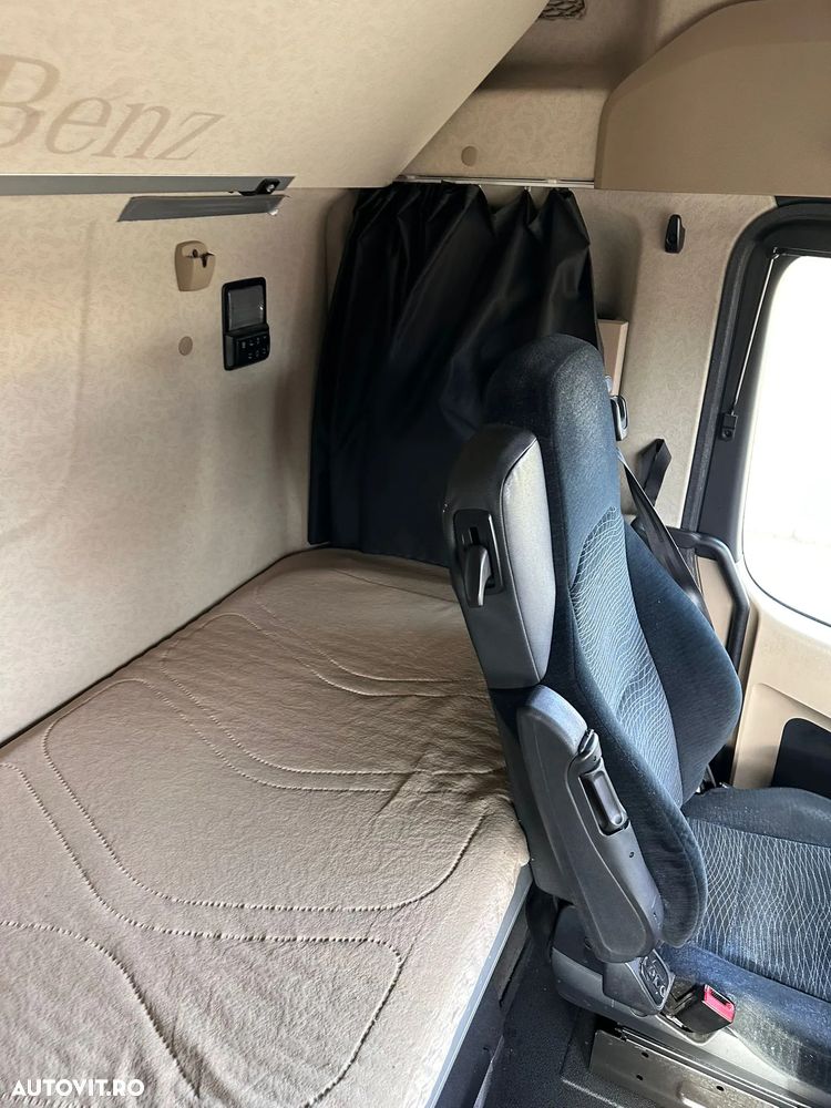 Mercedes-Benz Actros - 11