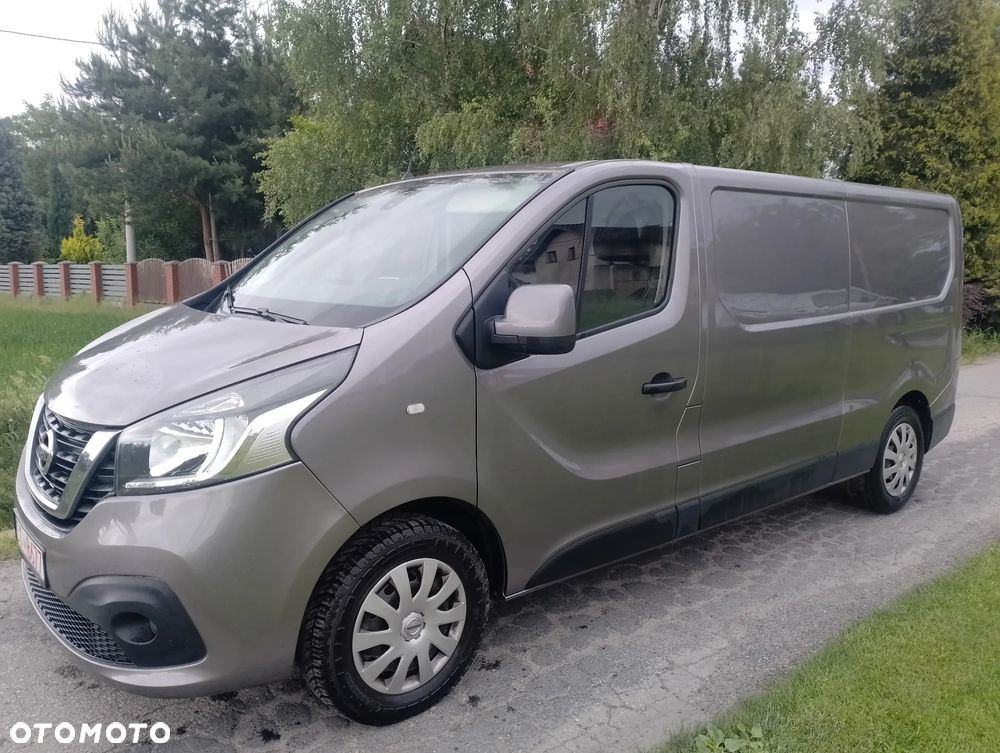 Nissan NV300 - 1