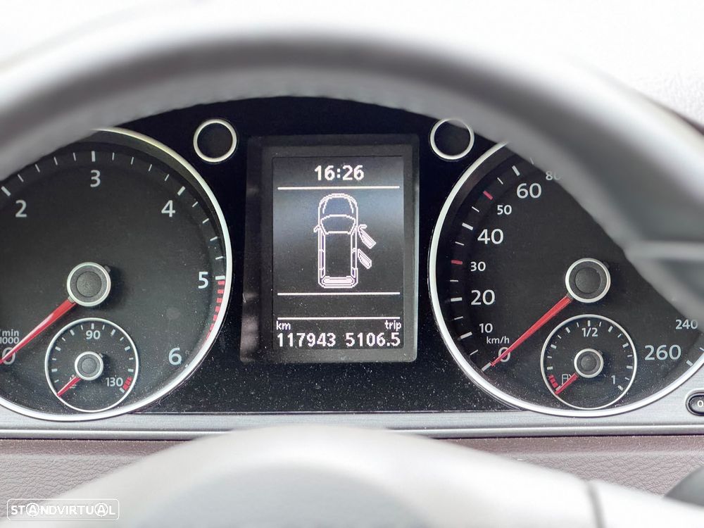 VW Passat Variant 2.0 TDI BlueMotion Comfortline - 38