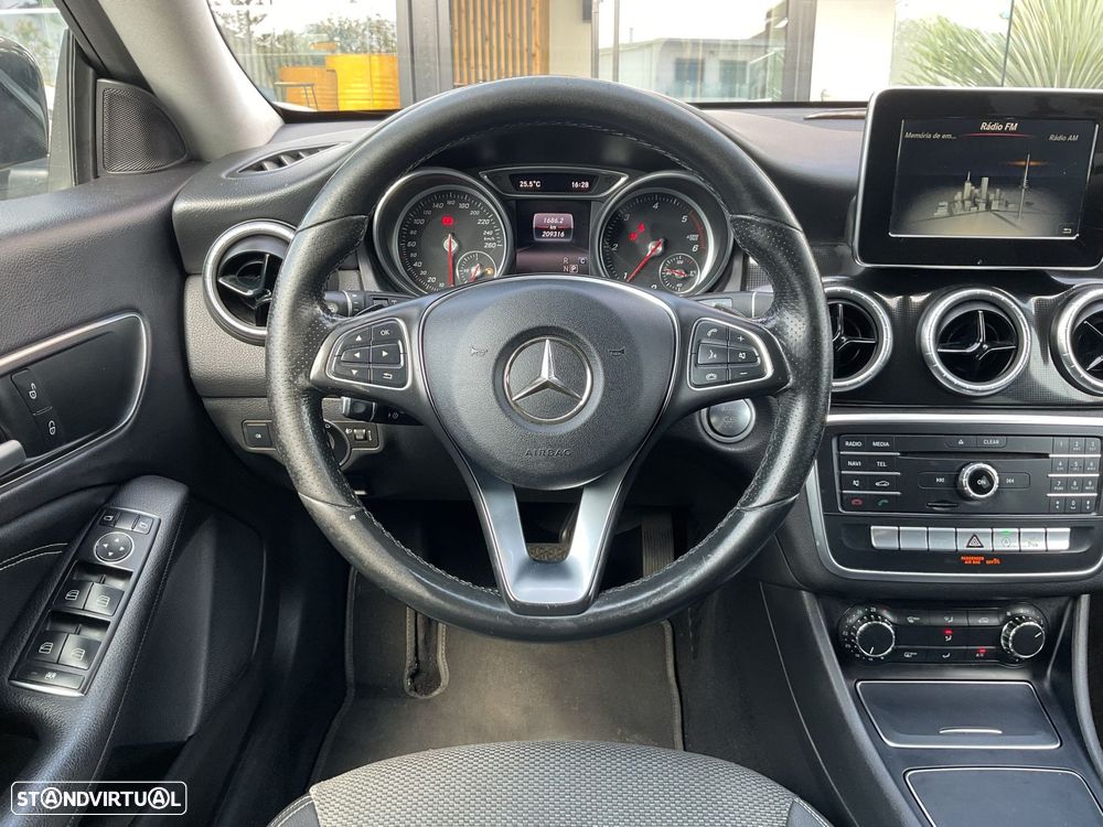 Mercedes-Benz CLA 180 d Shooting Brake Aut. - 19