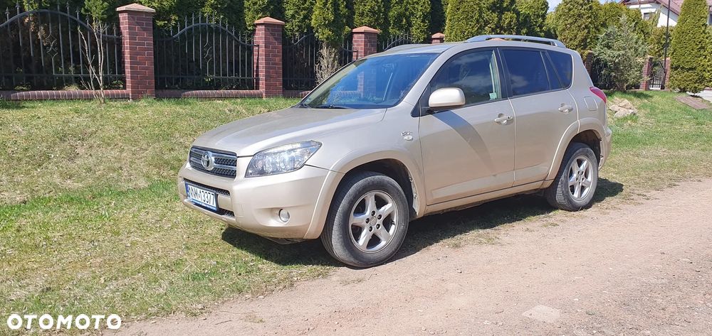 Toyota RAV4 2.2 D-4D X - 2