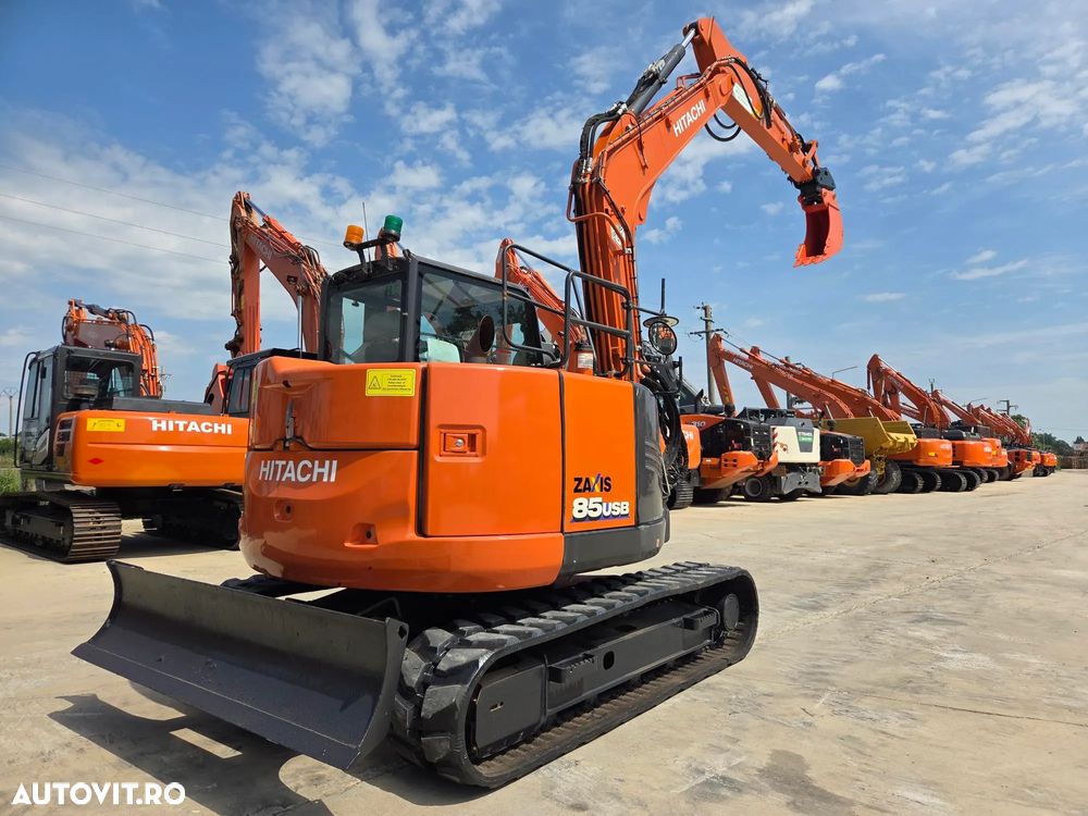 Hitachi ZX85, 2022, 2.734, CUPLA RAPIDA HIDR+3 CUPE NOI, lama nivelare, inst picon pe brate, camera spate, senile cauciuc 80% ok, aer cond, ad sapare 6m, latime 2,2m, ridica 4t cu sistem antirasturnare, STARE FOARTE BUNA, leasing 4 ani, PROMOTIE 62.900Eur - 16