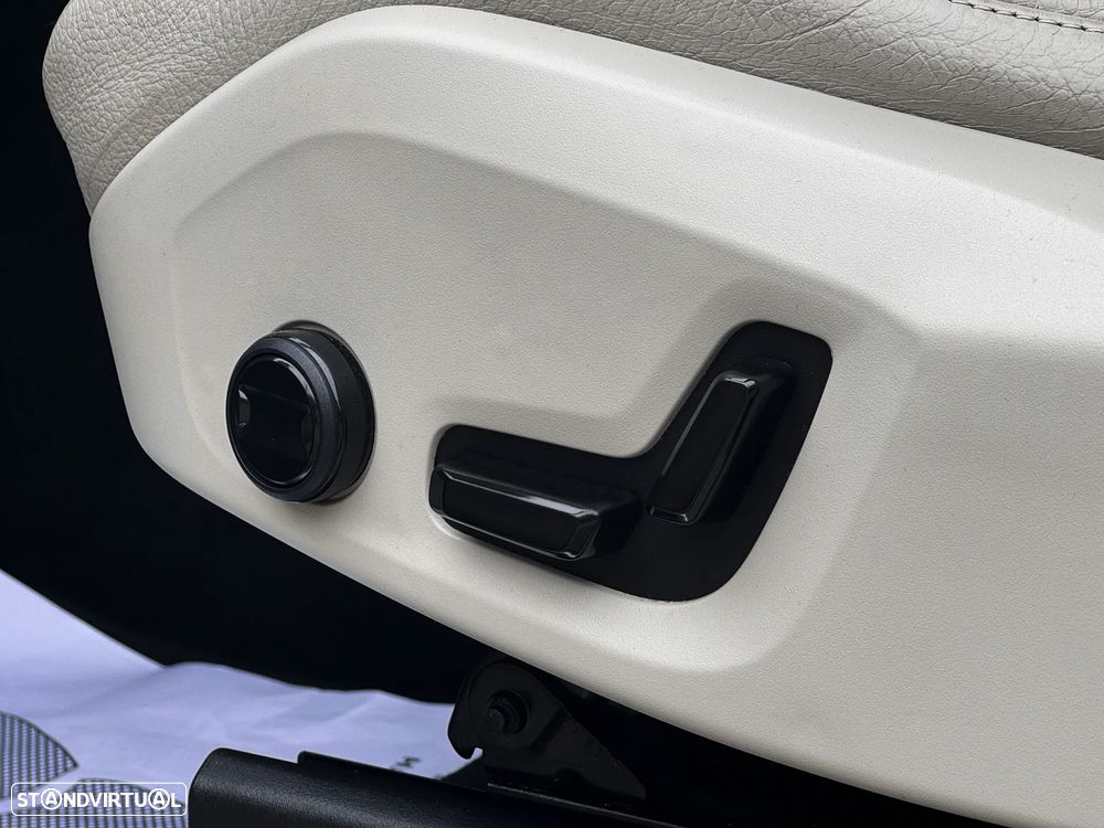 Volvo XC 90 2.0 T8 PHEV Momentum AWD - 21