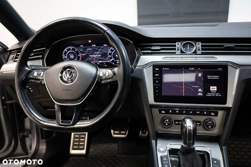 Volkswagen Passat - 23