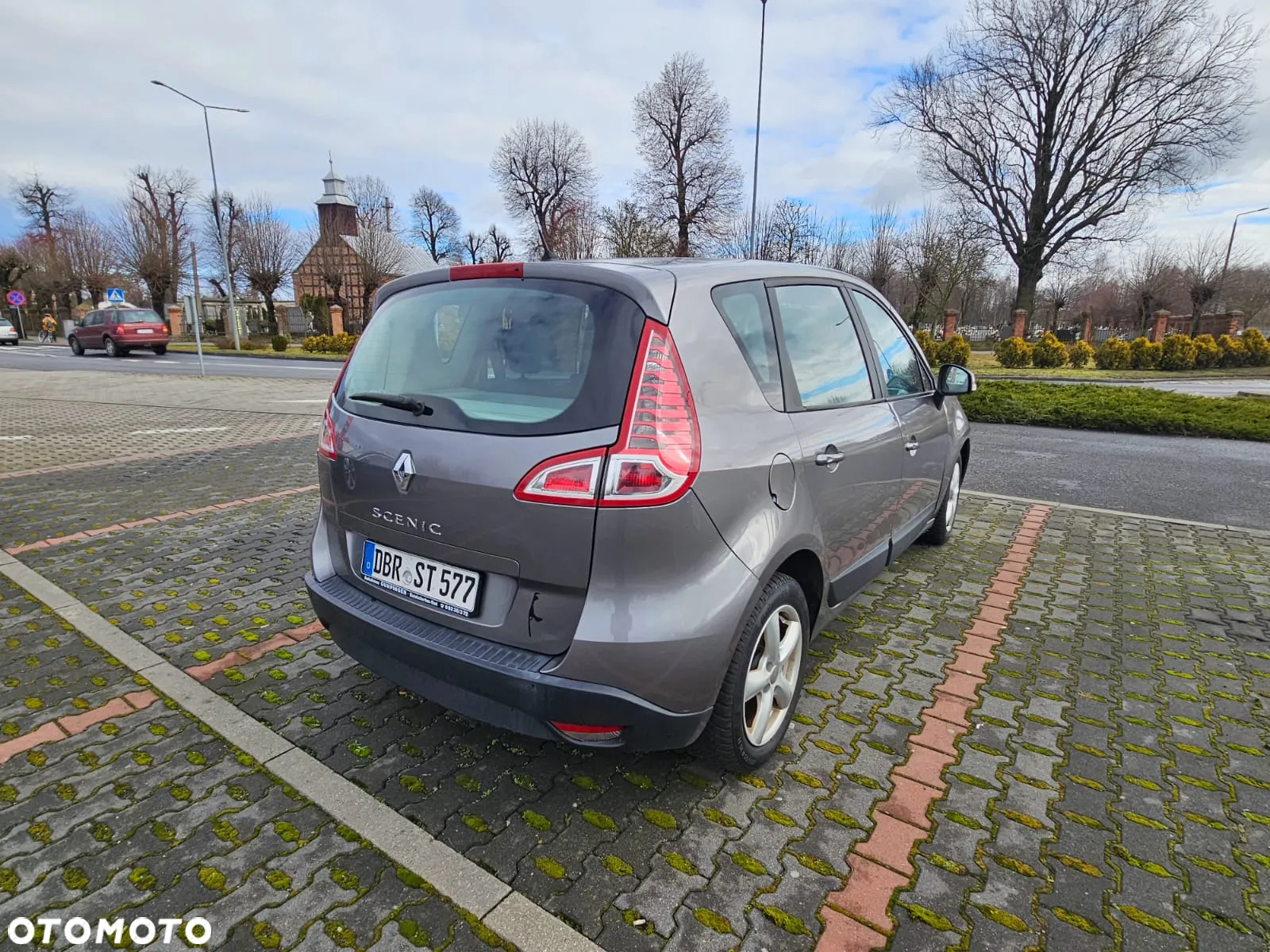Renault Scenic 1.6 16V Expression - 9