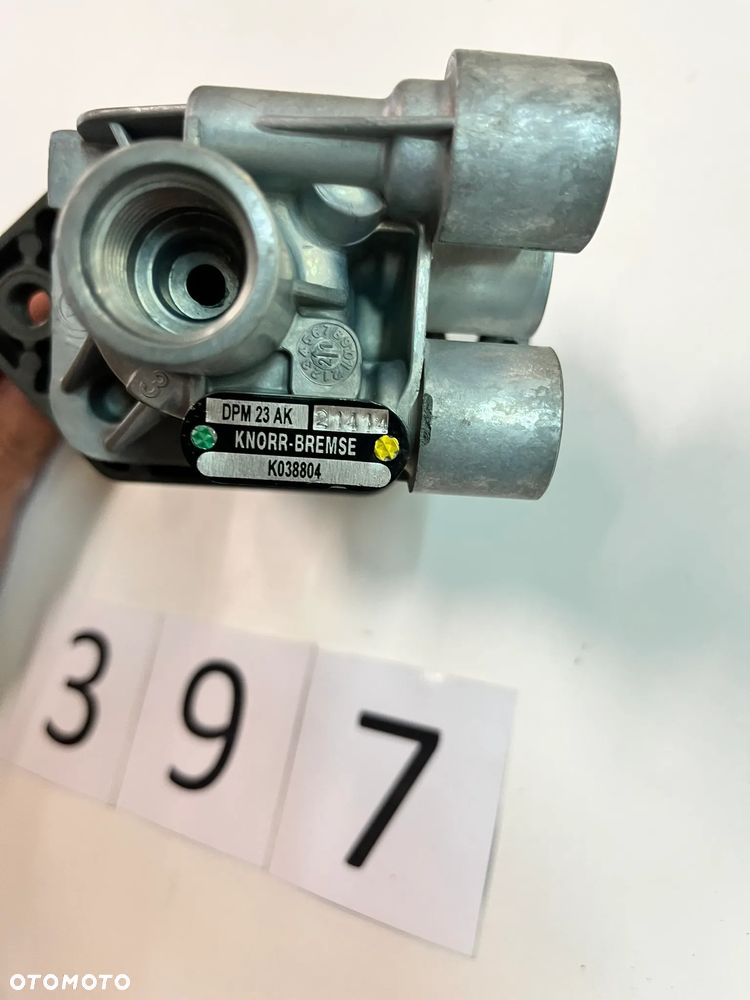 Zawór hamulcowy, hamulec pomocniczy, manetka, dźwignia hamulca ręcznego Mercedes K038804N00 - 2