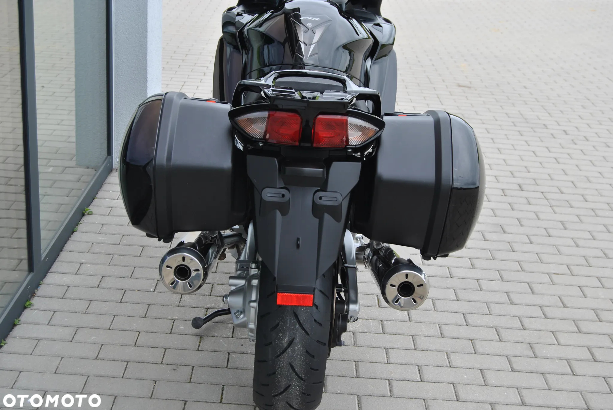 Yamaha FJR - 9