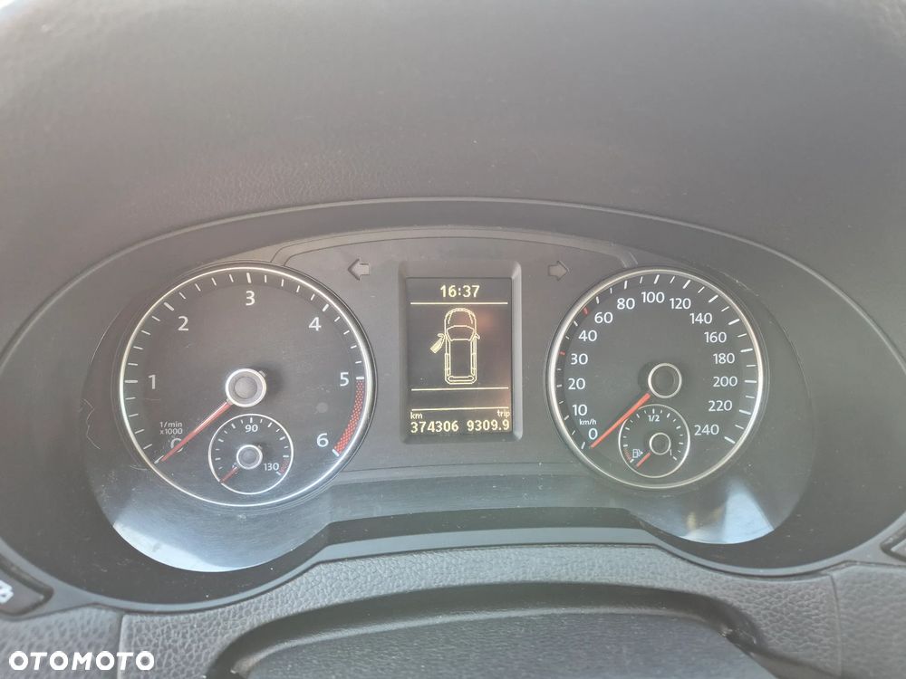 Volkswagen Sharan 2.0 TDI Comfortline DSG - 11