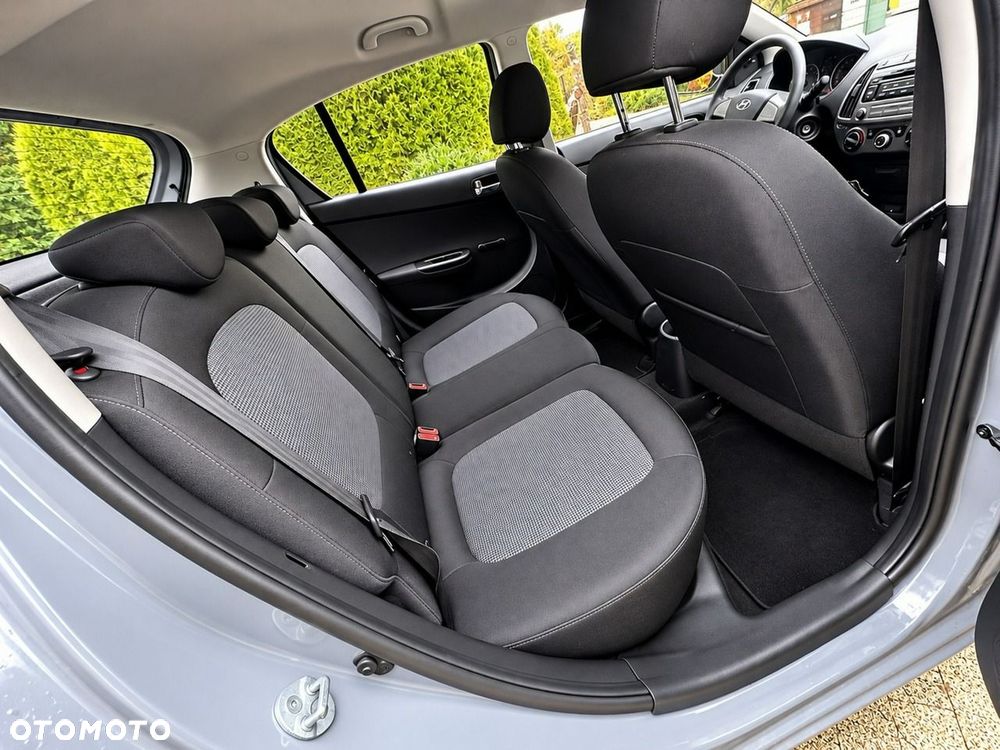 Hyundai i20 - 10