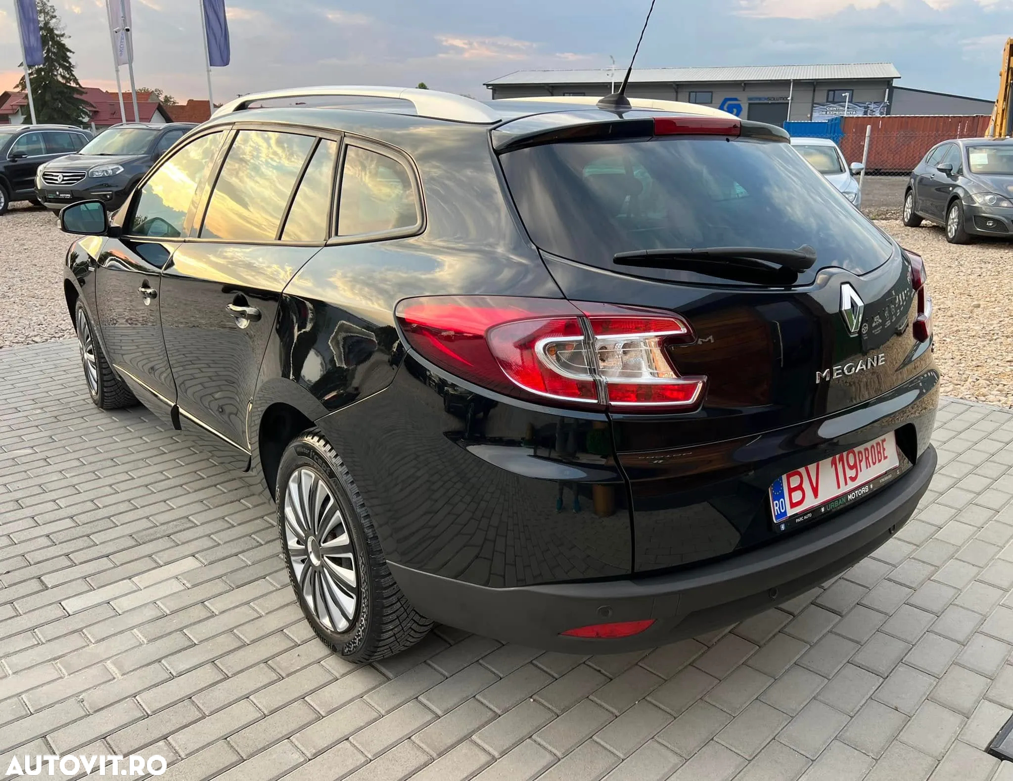 Renault Megane ENERGY dCi 130 BOSE EDITION - 26