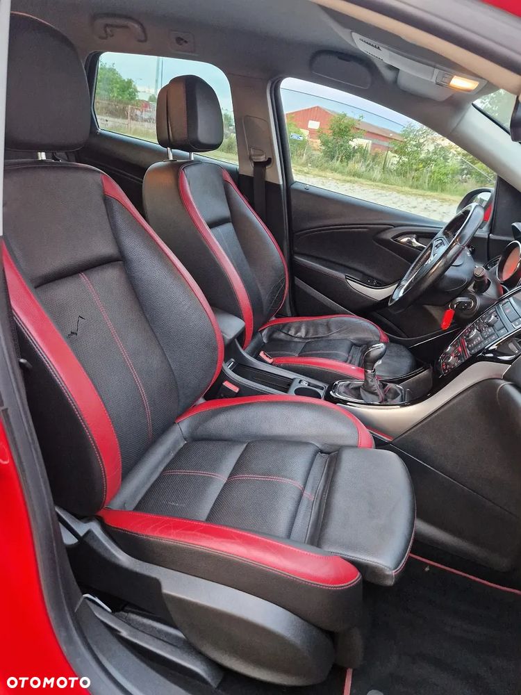 Opel Astra IV GTC 2.0 CDTI Bi-Turbo S&S - 19