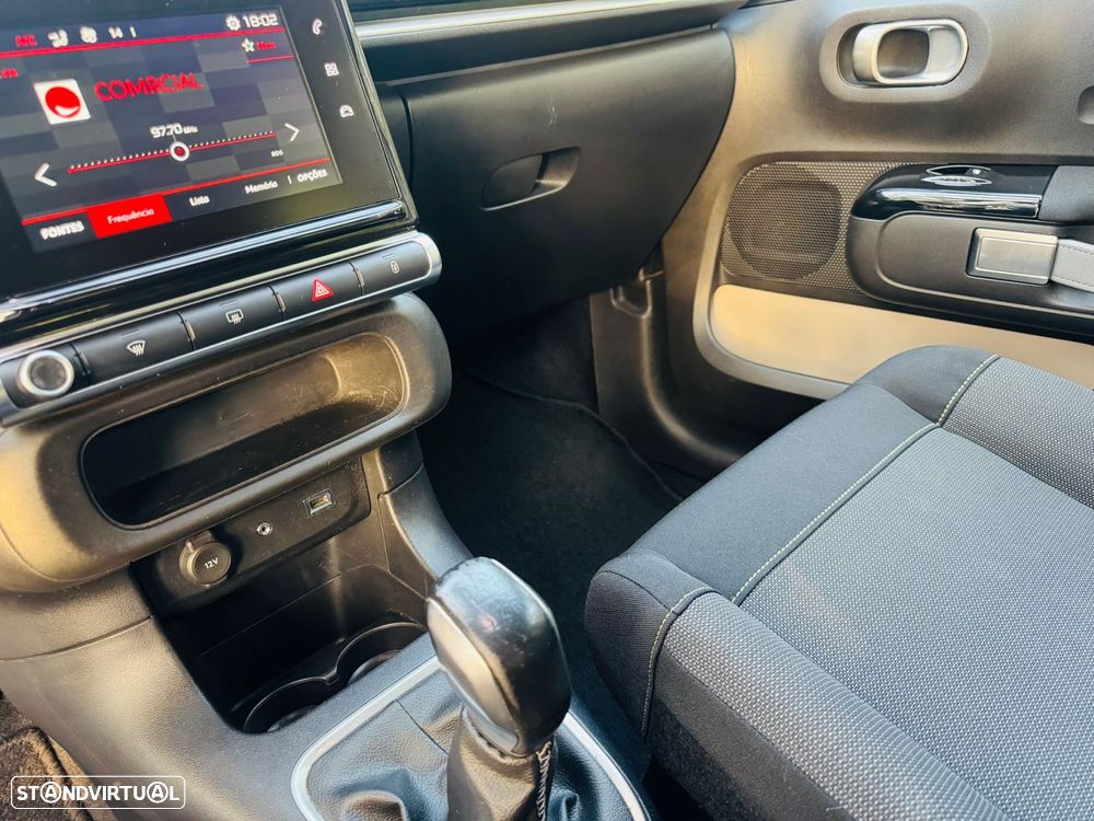 Citroën C3 1.2 PureTech Shine - 28