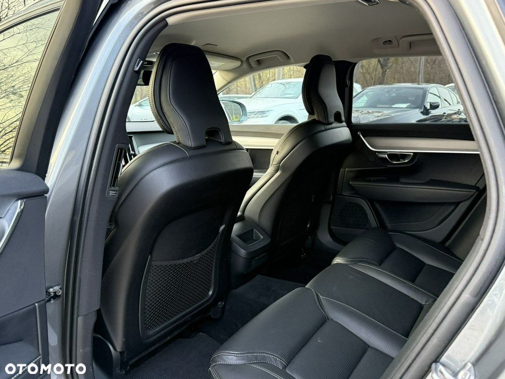 Volvo V90 Cross Country D5 SCR AWD Pro - 17