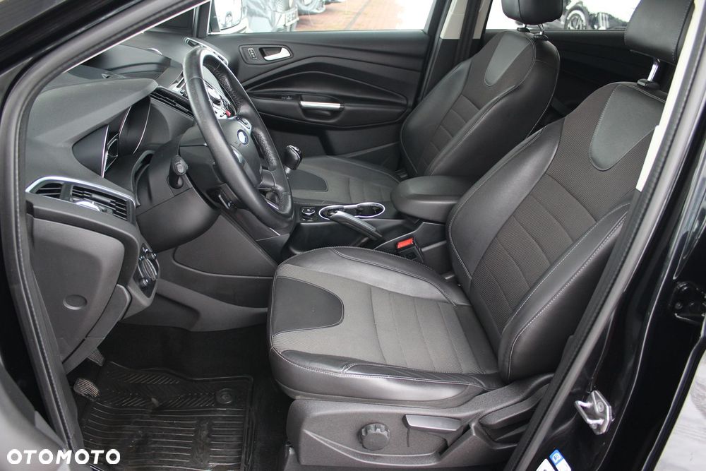Ford Kuga 2.0 TDCi FWD Titanium - 13