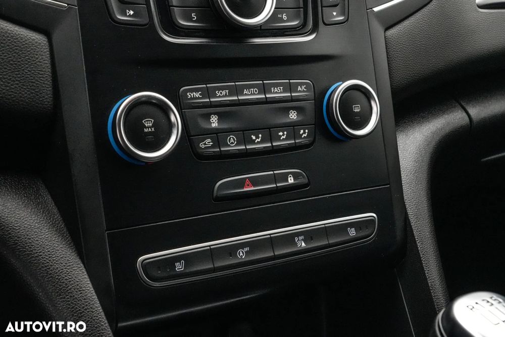 Renault Megane TCe 140 GPF EQUILIBRE - 19