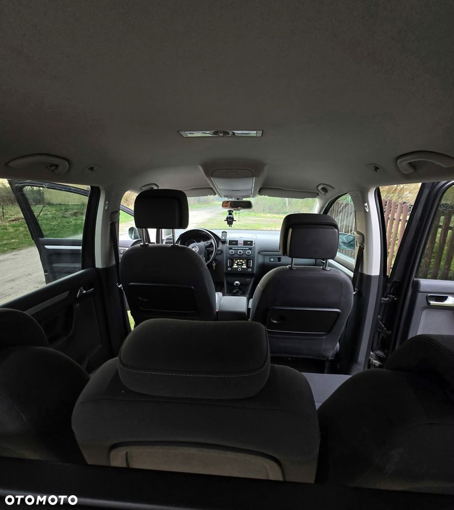 Volkswagen Touran - 6