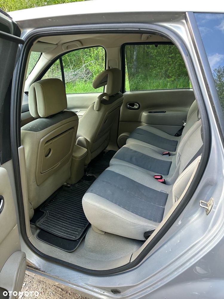 Renault Scenic 1.6 Confort Privilege - 8