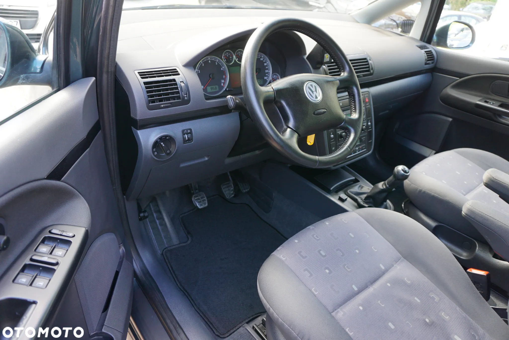 Volkswagen Sharan 2.0 Comfortline Family - 7