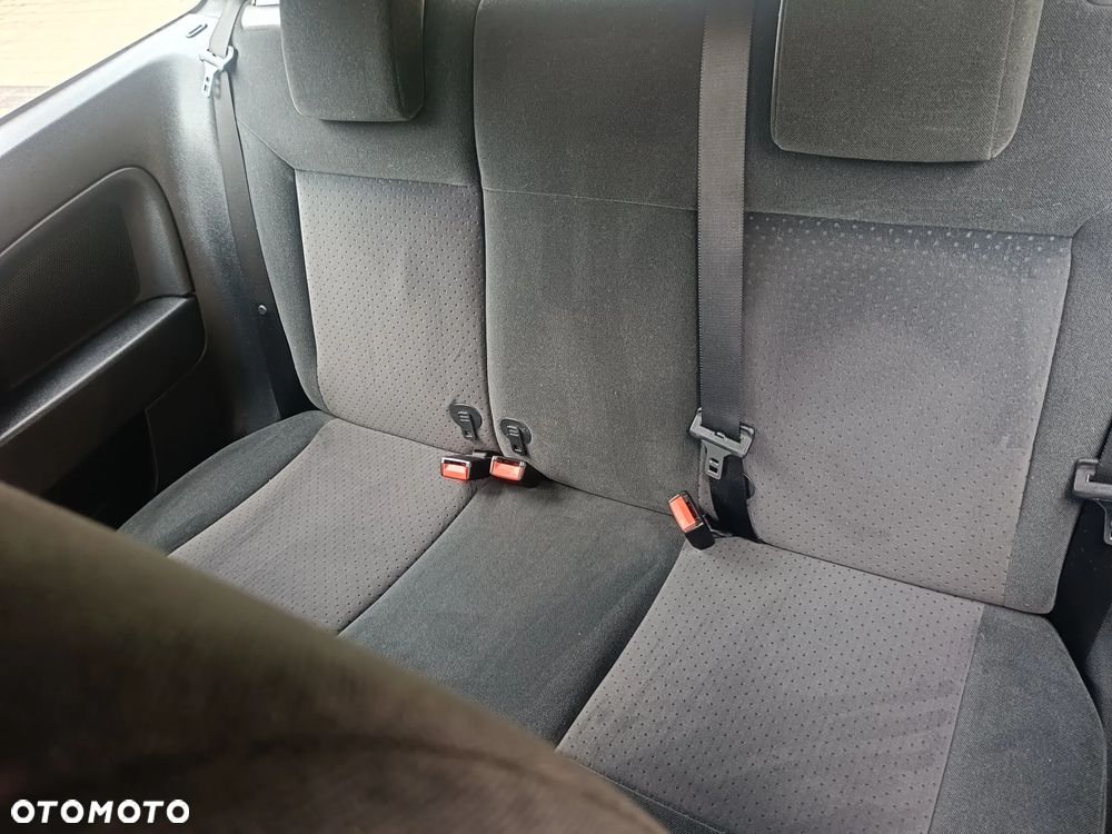 Ford Fiesta - 11