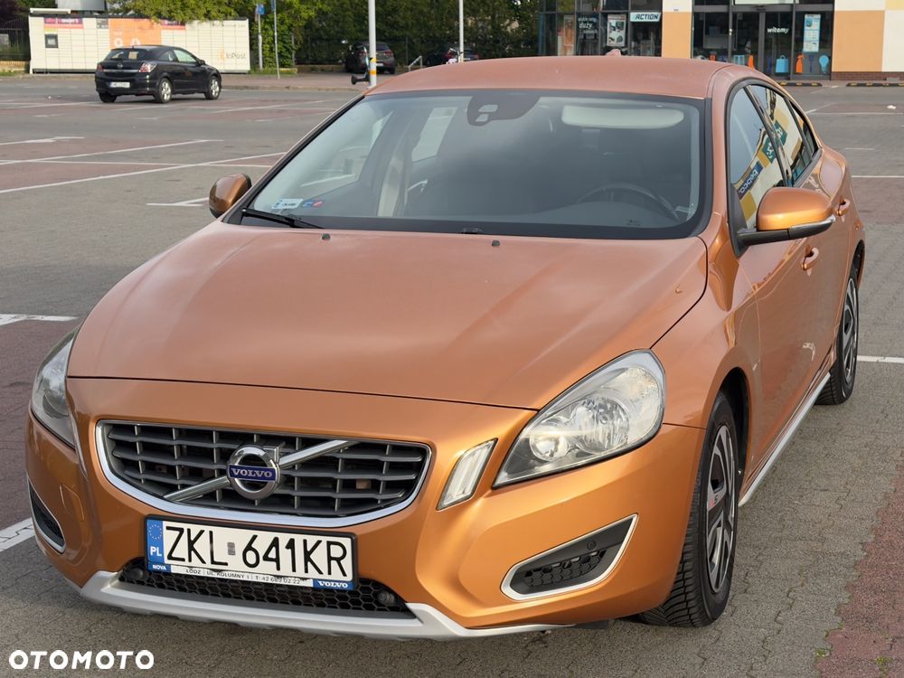 Volvo S60 - 1