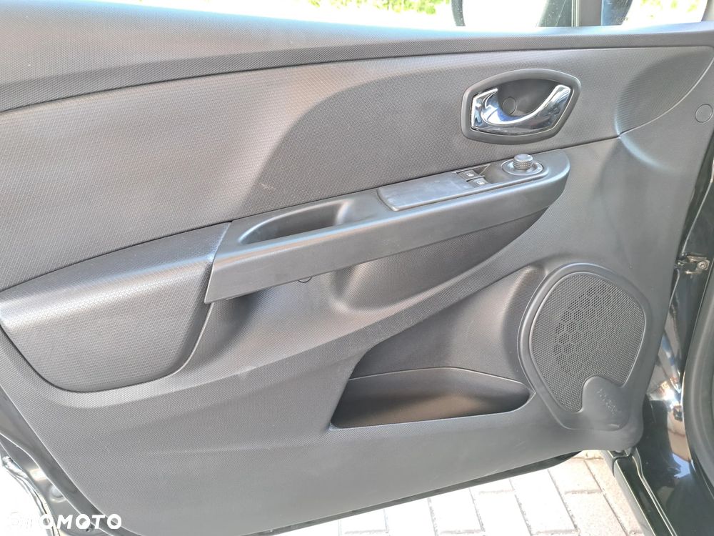 Renault Clio - 27